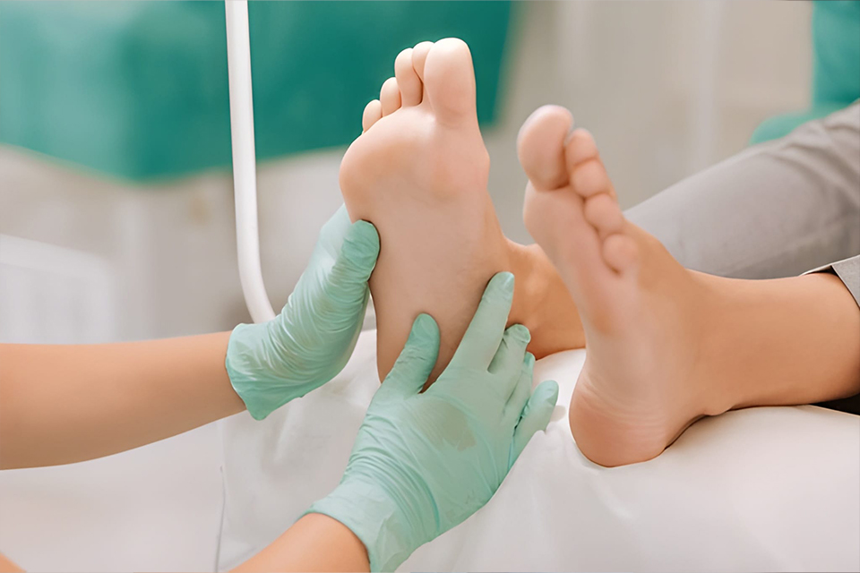 Diabetic Foot treatment by Dr.Santhosh C Reddy